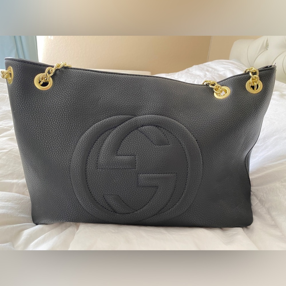 Chic shoulder bag